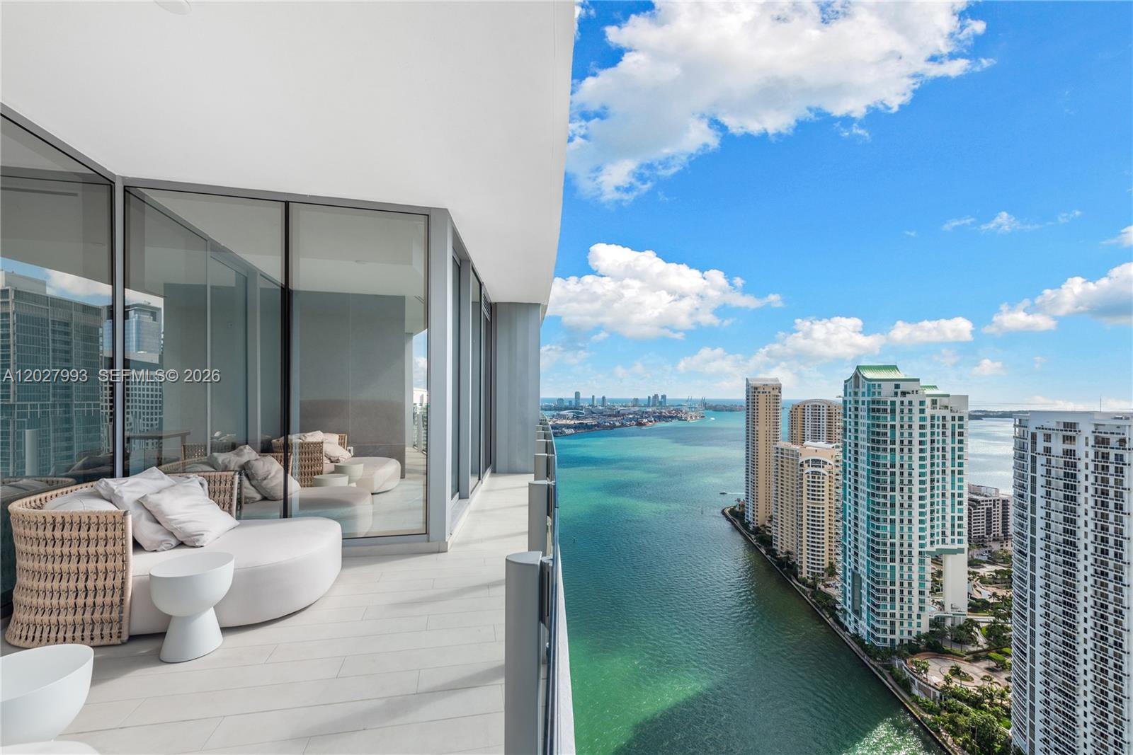 300 Biscayne Blvd Way #3905W Miami, FL 33131