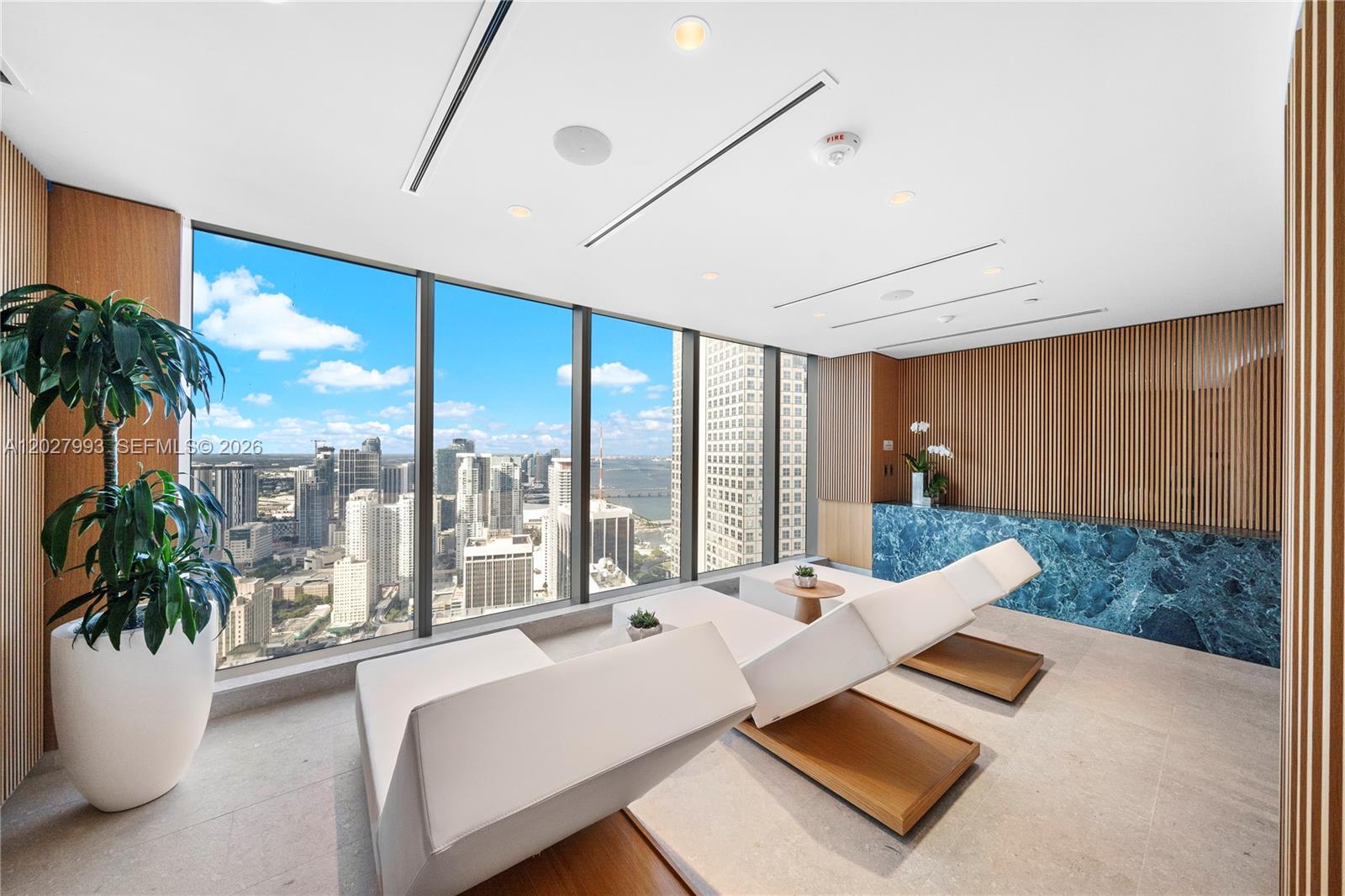 300 Biscayne Blvd Way #3905W Miami, FL 33131