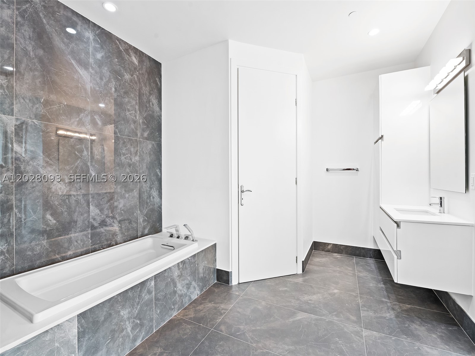 30 Isle Of Venice Dr #403 Fort Lauderdale, FL 33301