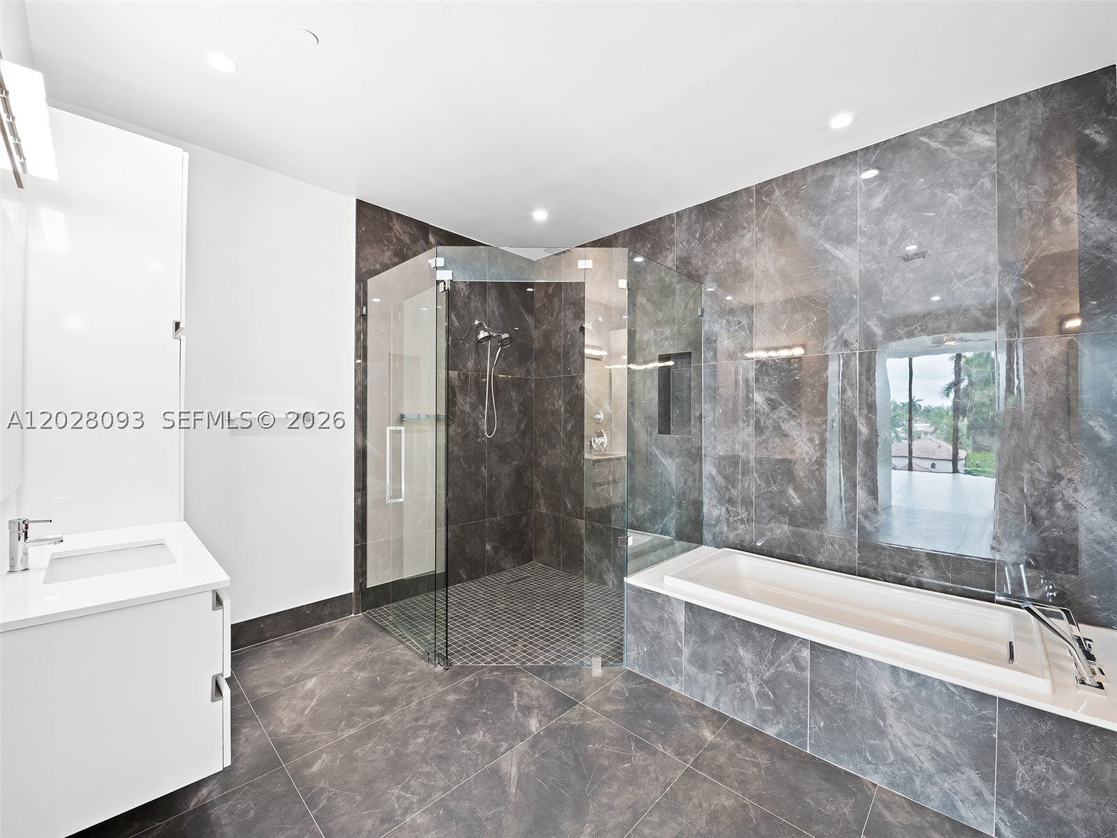 30 Isle Of Venice Dr #403 Fort Lauderdale, FL 33301