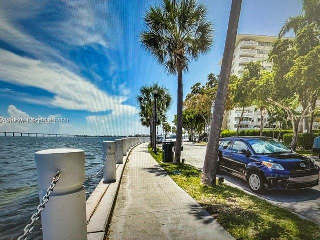 1420 Brickell Bay Dr #1107C Miami, FL 33131