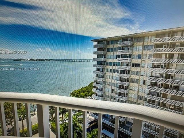 1420 Brickell Bay Dr #1107C Miami, FL 33131