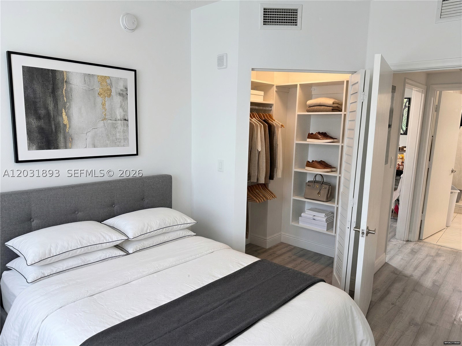 image The Venture at Aventura9