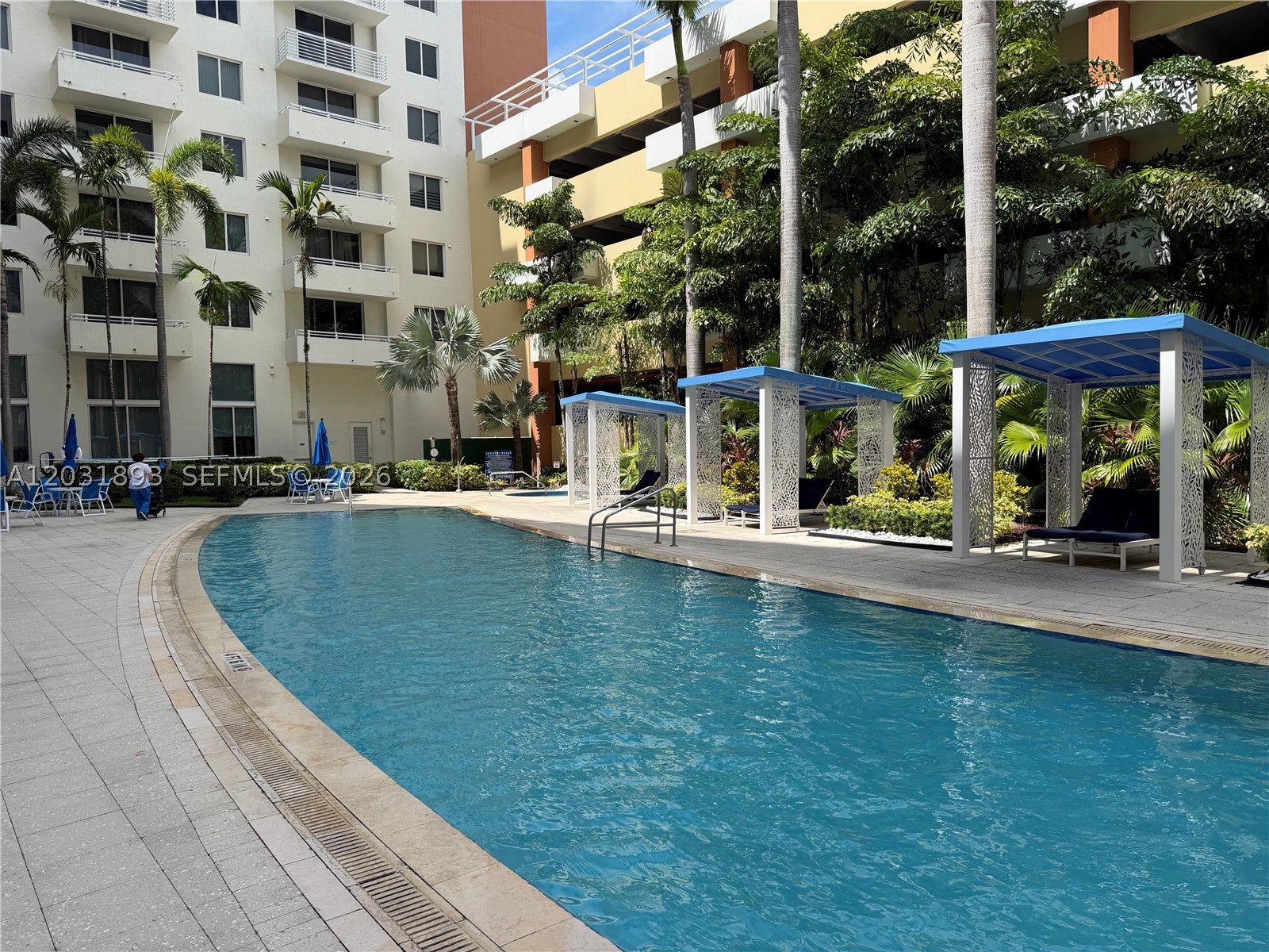 image The Venture at Aventura13
