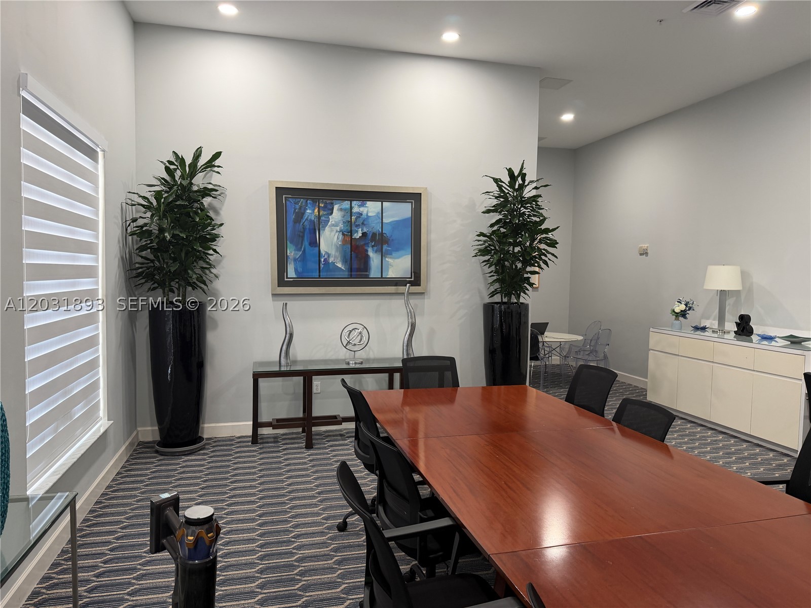 image The Venture at Aventura19