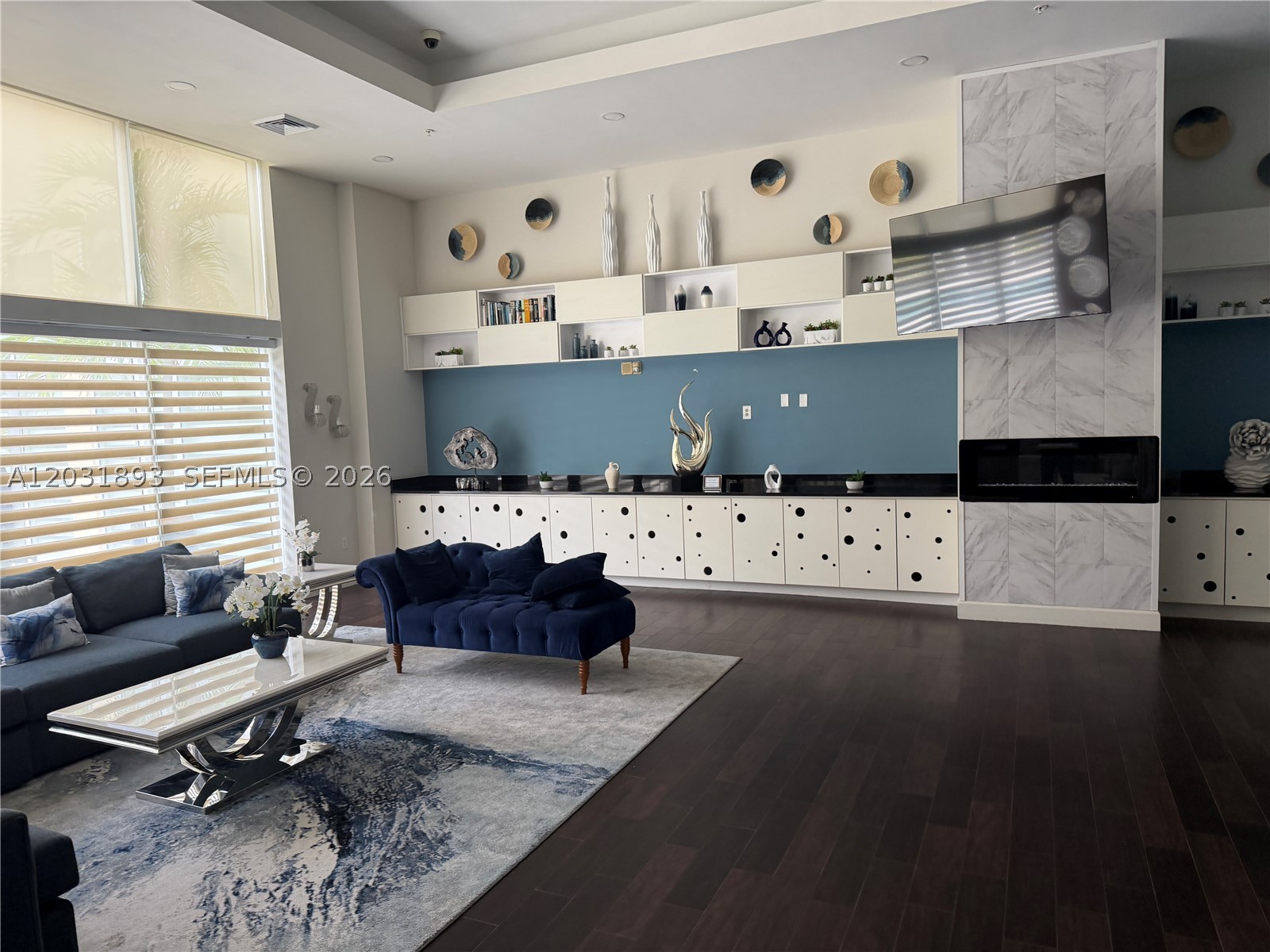 image The Venture at Aventura21