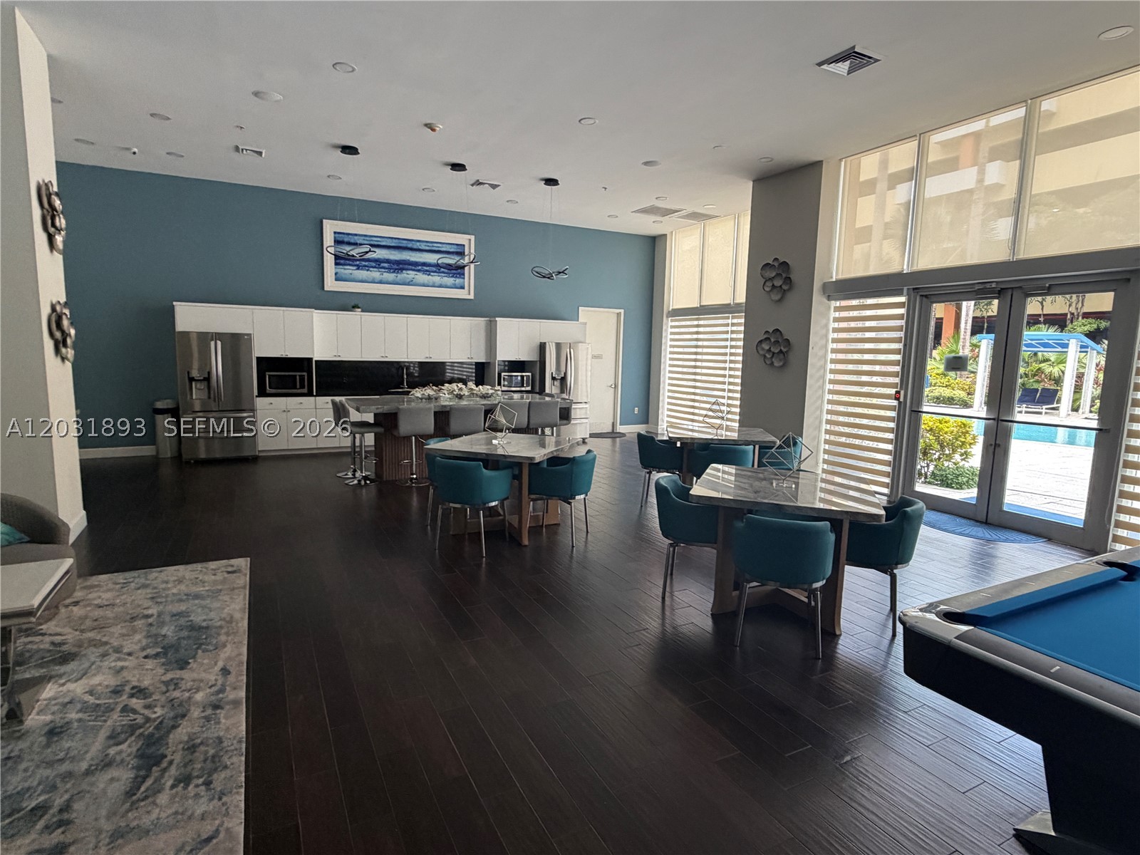 image The Venture at Aventura22