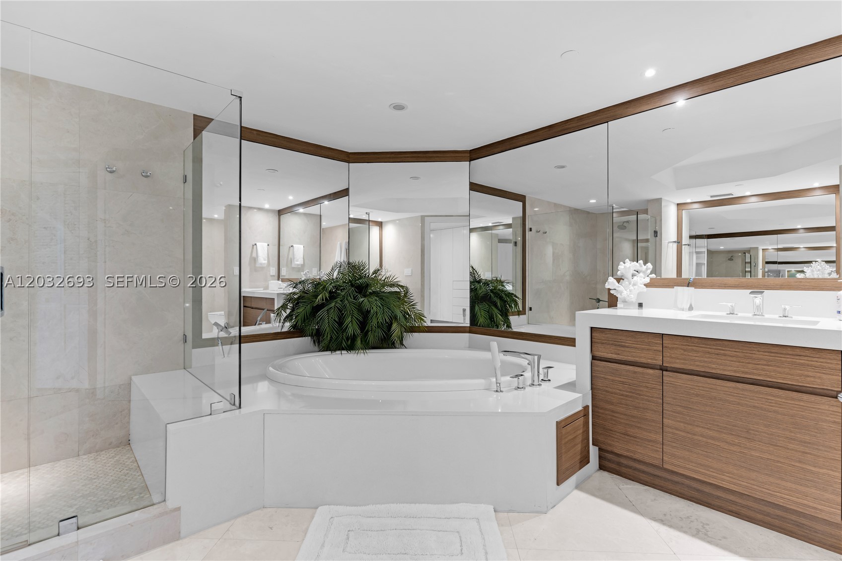 430 S Grand Bay #505 Key Biscayne, FL 33149
