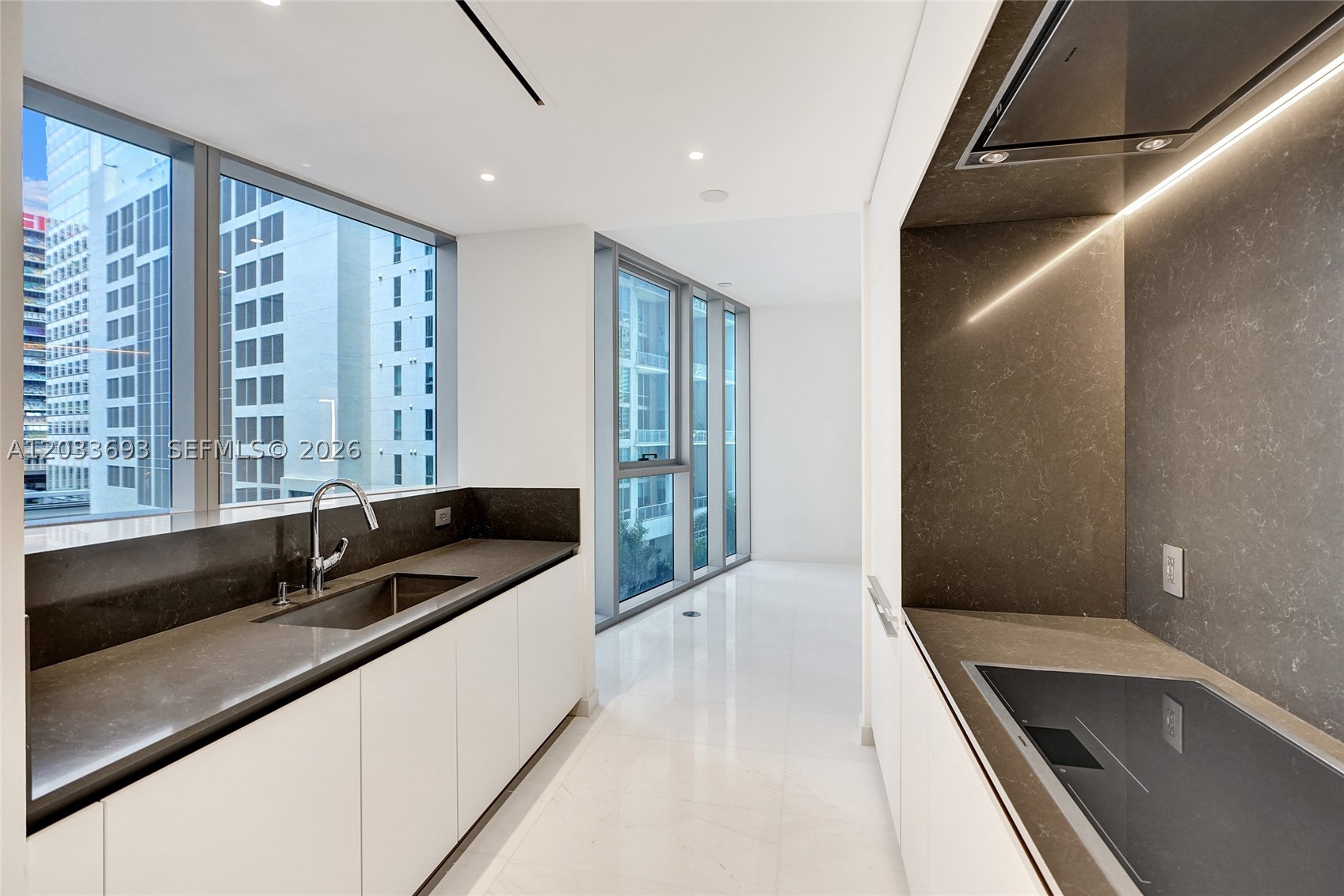 image Aston Martin Residences15