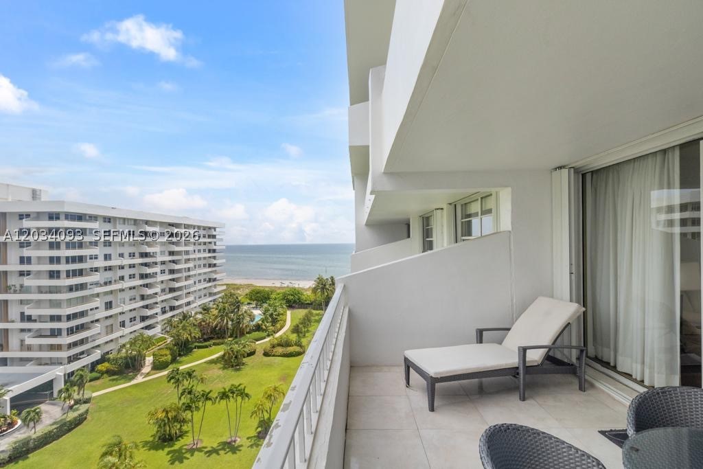 199 Ocean Ln Dr #1006
