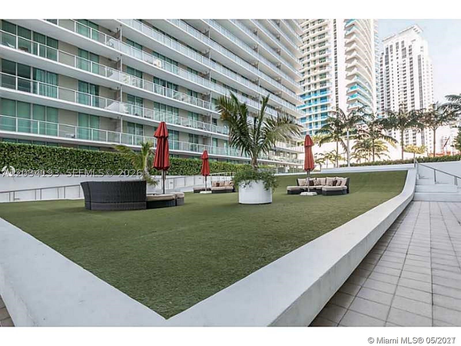 image Axis on Brickell South16