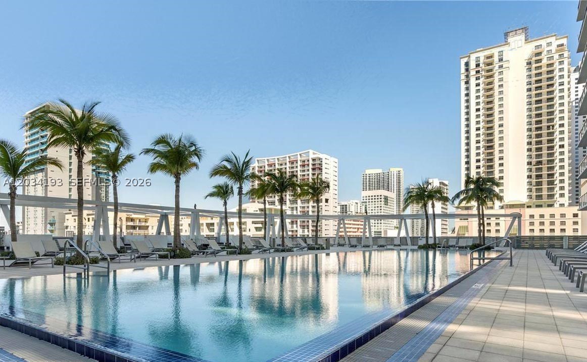 image Axis on Brickell South20