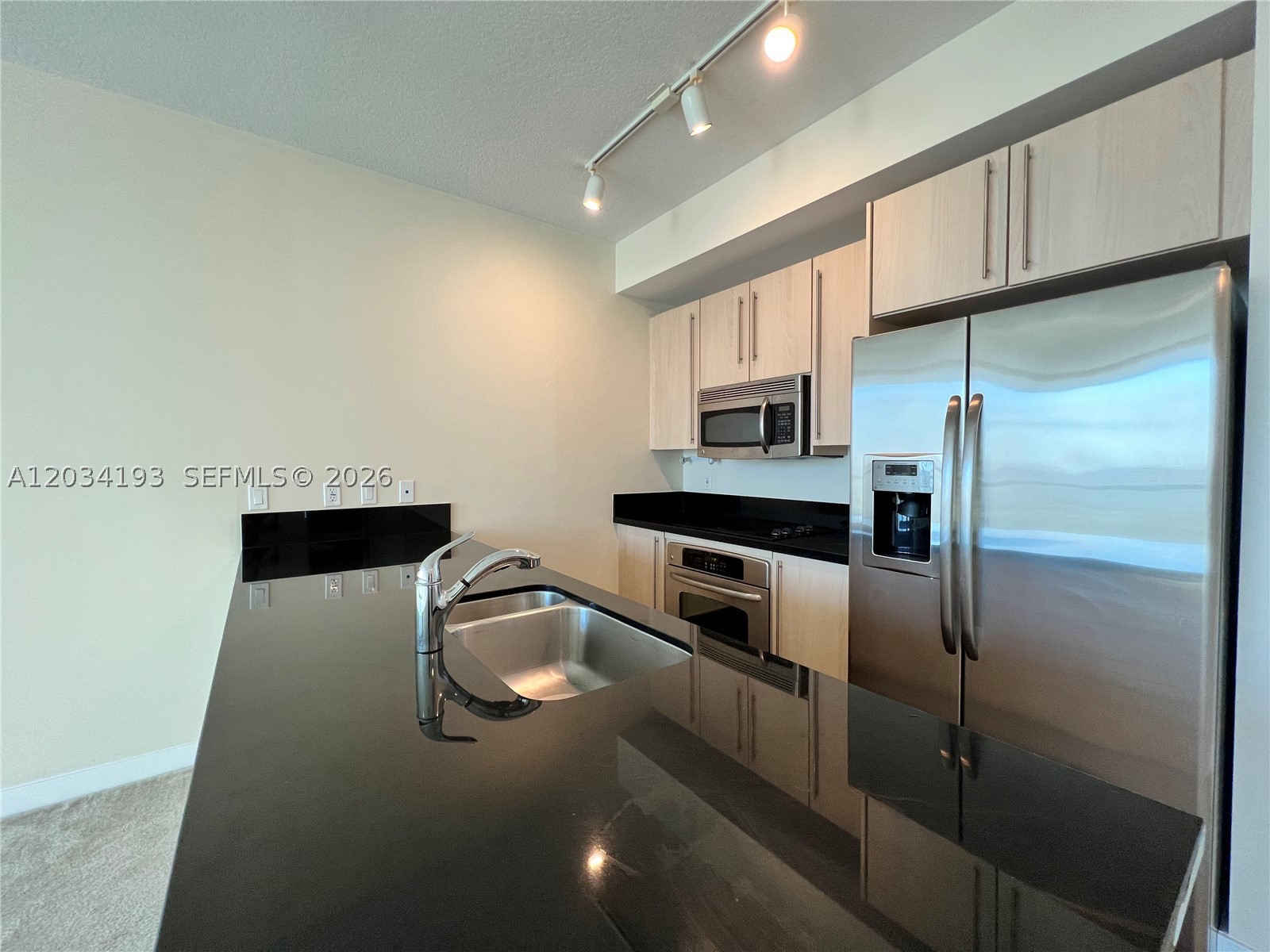 image Axis on Brickell South3