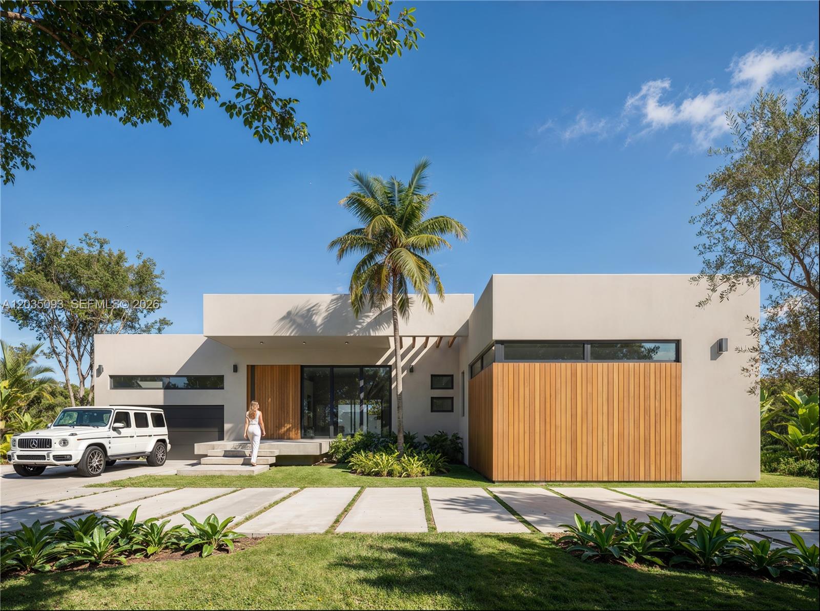 9445 SW 73rd Pinecrest, FL 33156