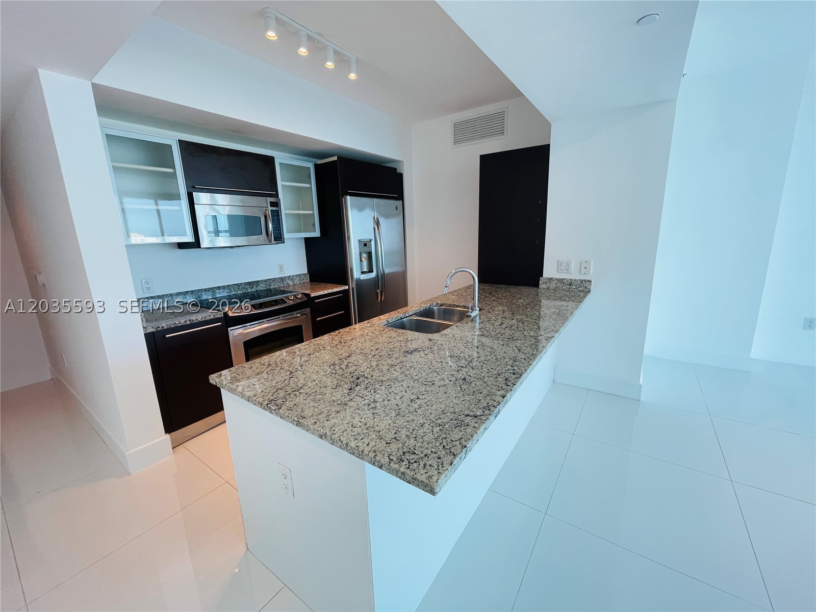 image The Plaza on Brickell East0