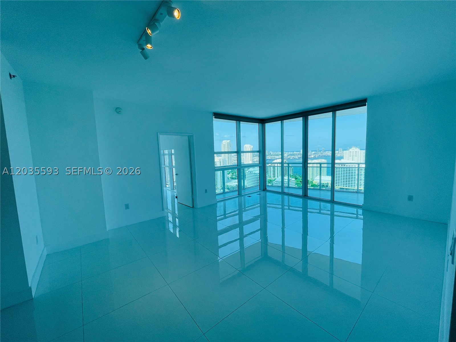 image The Plaza on Brickell East8