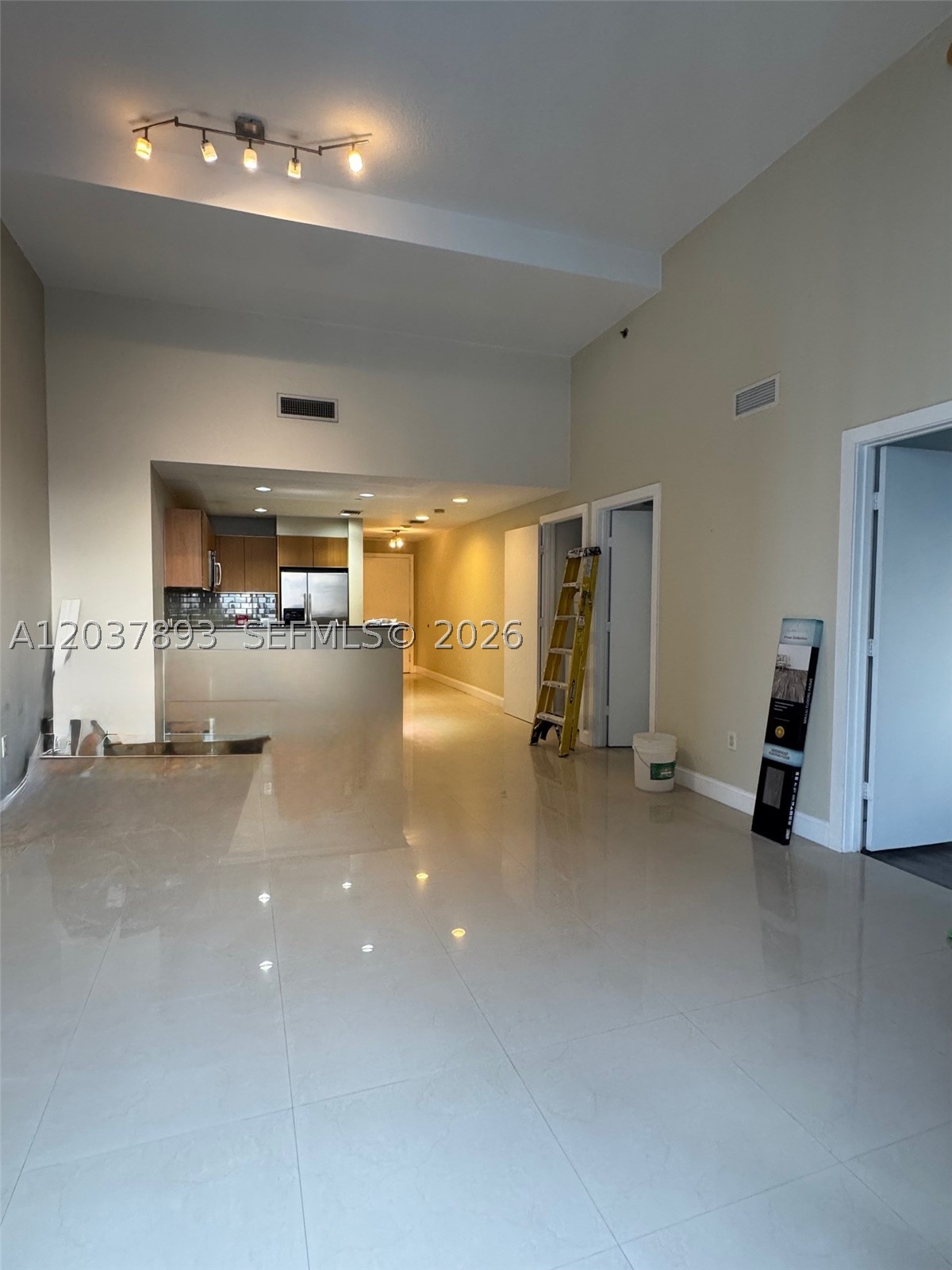 image 1060 Brickell - 10604