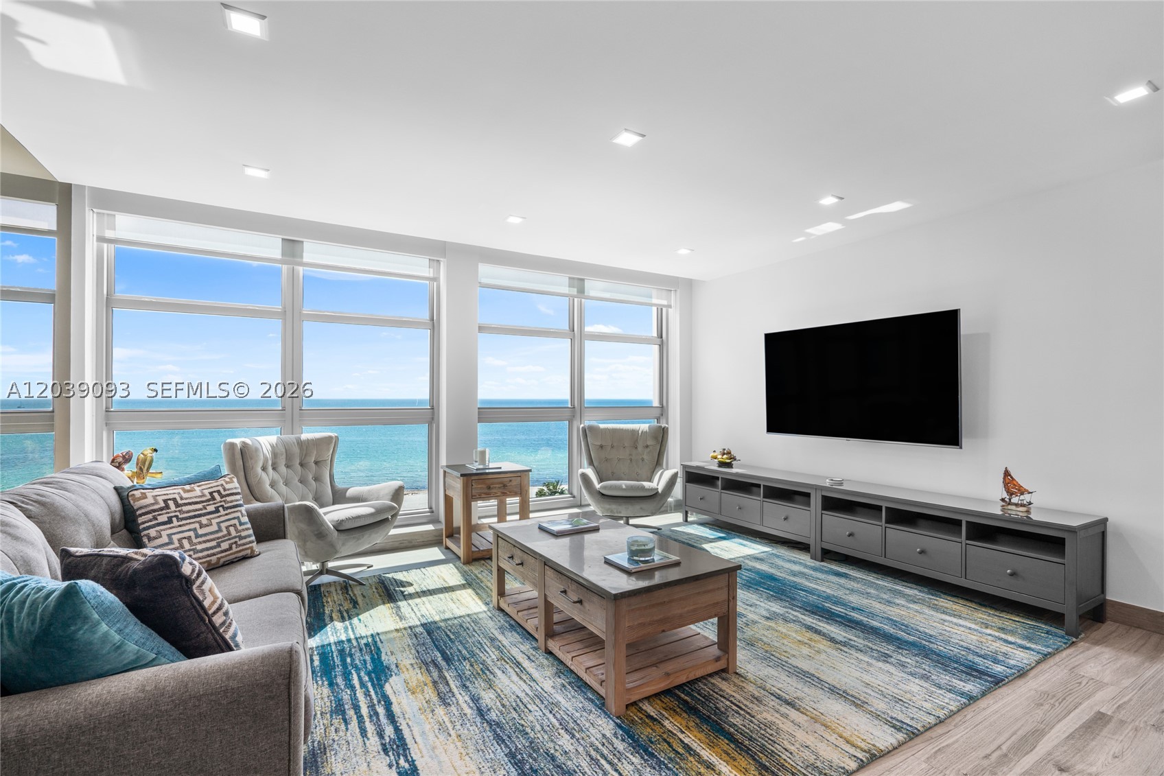 5055 Collins Ave #10H