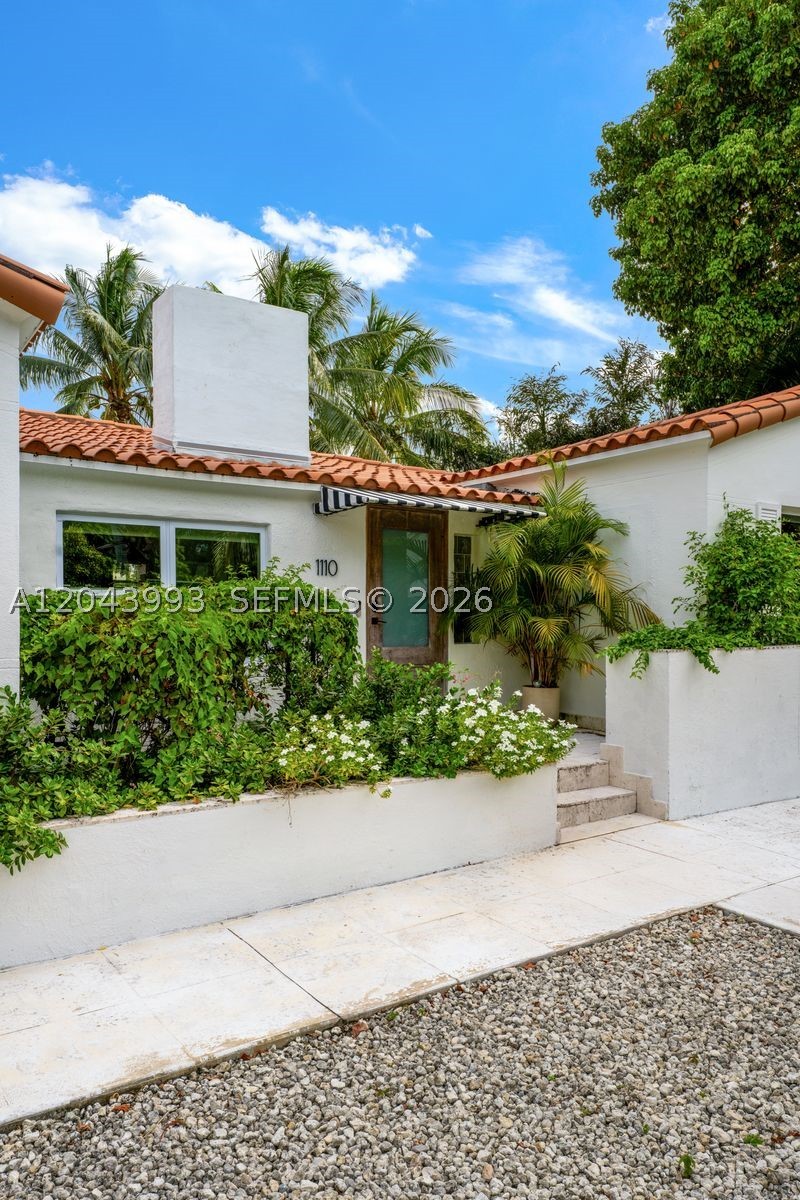1110 NW North Riv Dr Miami, FL 33136
