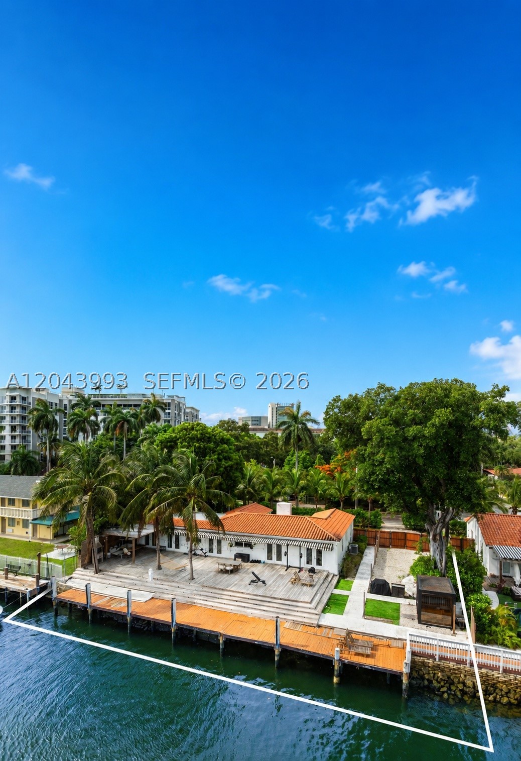 1110 NW North Riv Dr Miami, FL 33136