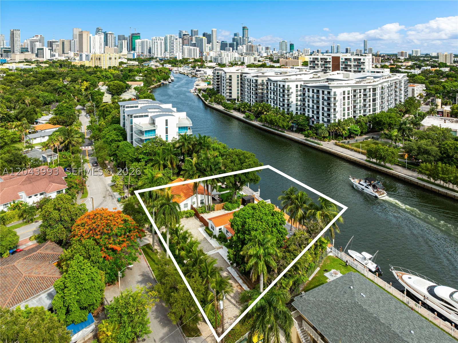 1110 NW North Riv Dr Miami, FL 33136