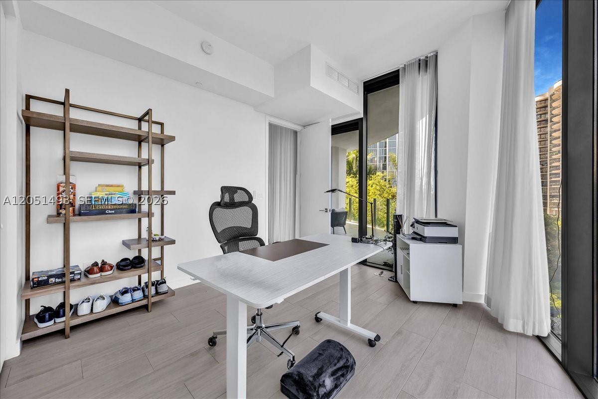 image Park Grove Club Residences33