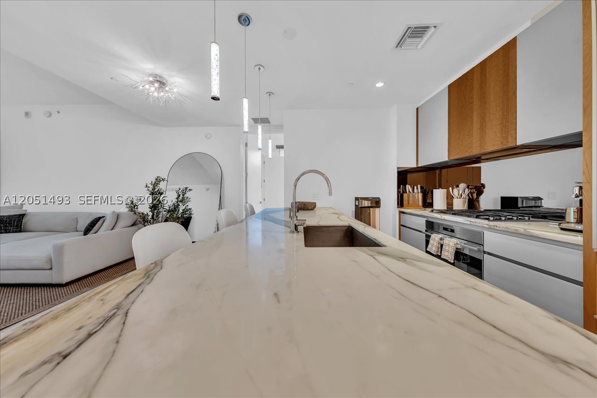 image Park Grove Club Residences7