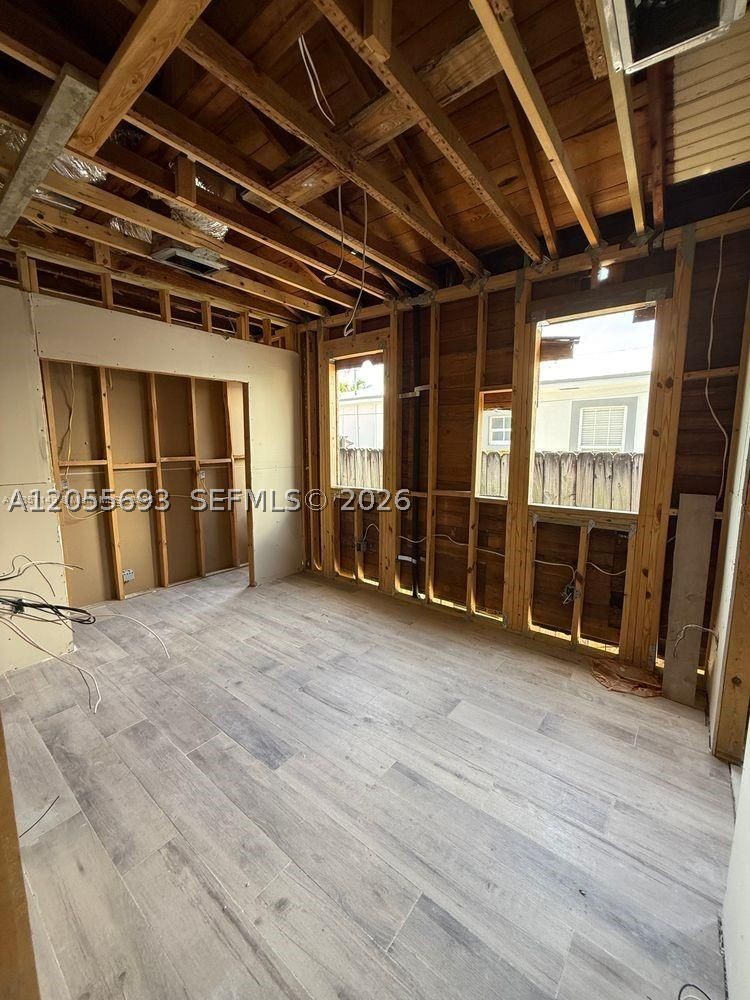 2235 SW 15th St Miami, FL 33145