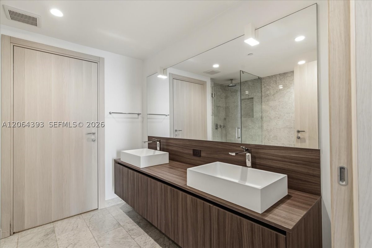 image Brickell Flatiron12
