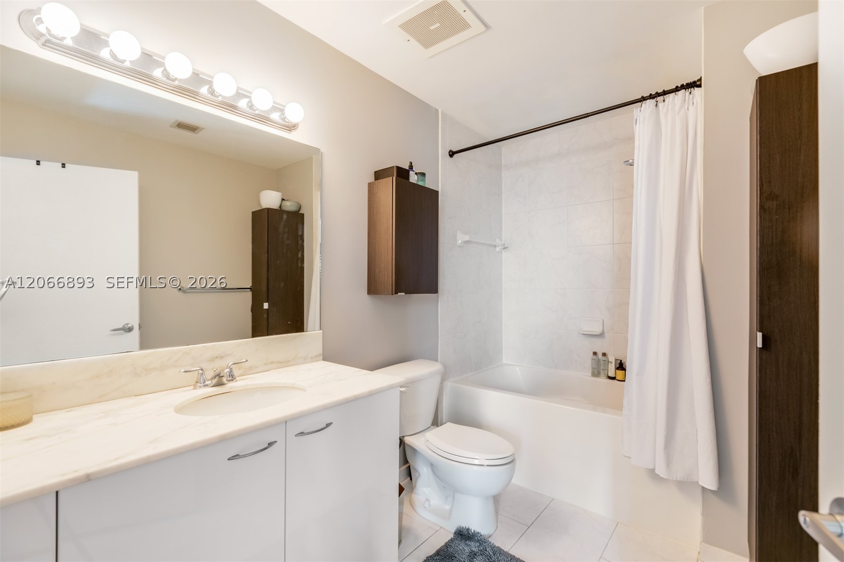 image The Loft 212
