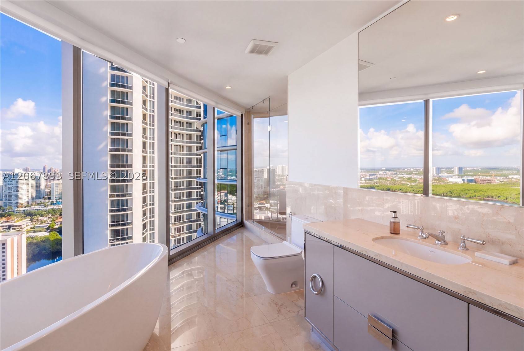 image Ritz-Carlton Sunny Isles Beach21