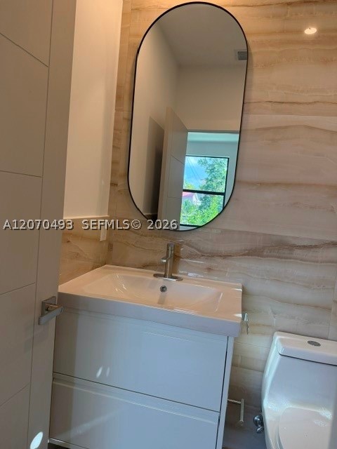 2239 SW 14th St Miami, FL 33145