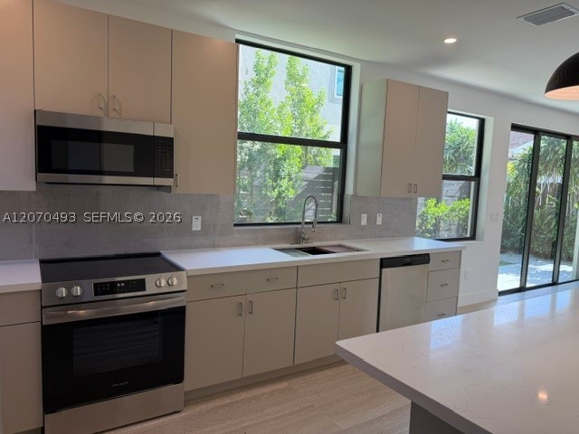 2239 SW 14th St Miami, FL 33145