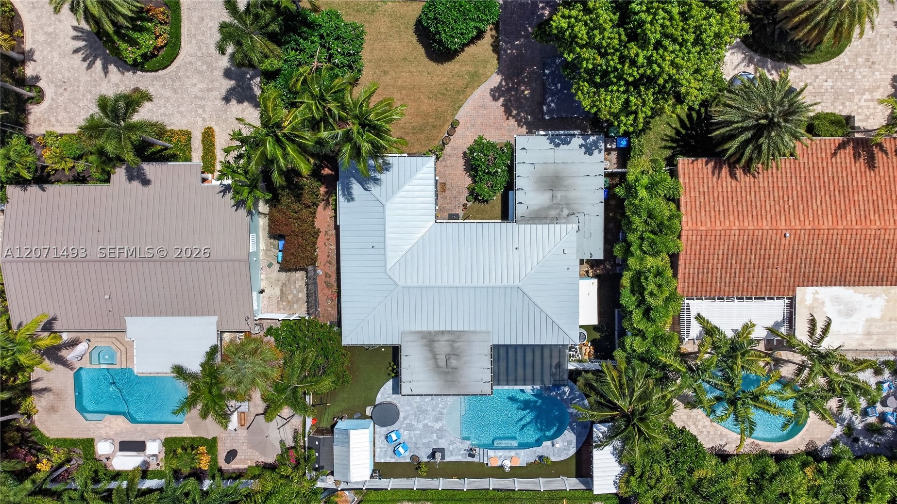 2049 Windward Dr