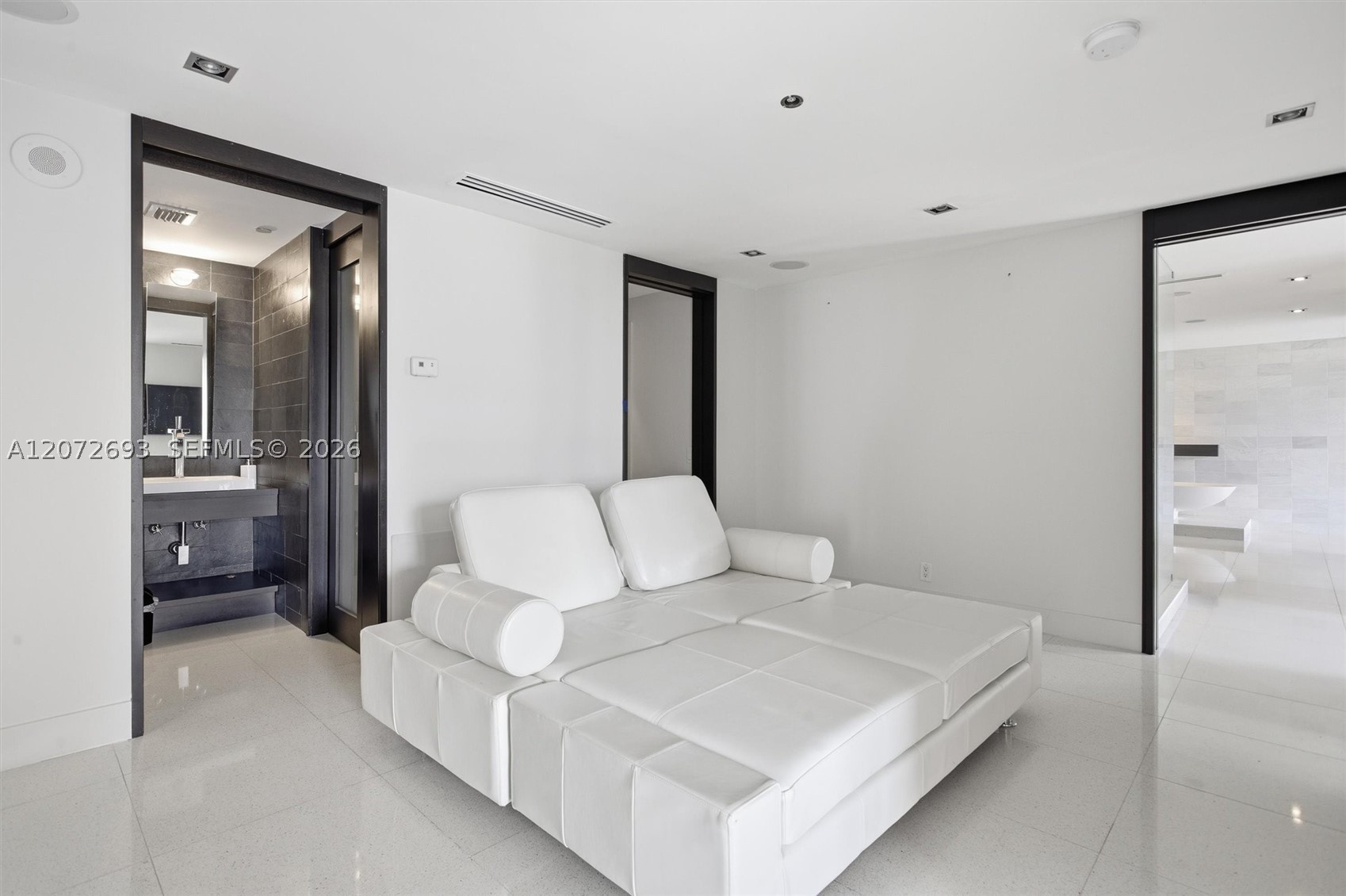 1330 Ocean Dr #3CA Miami Beach, FL 33139