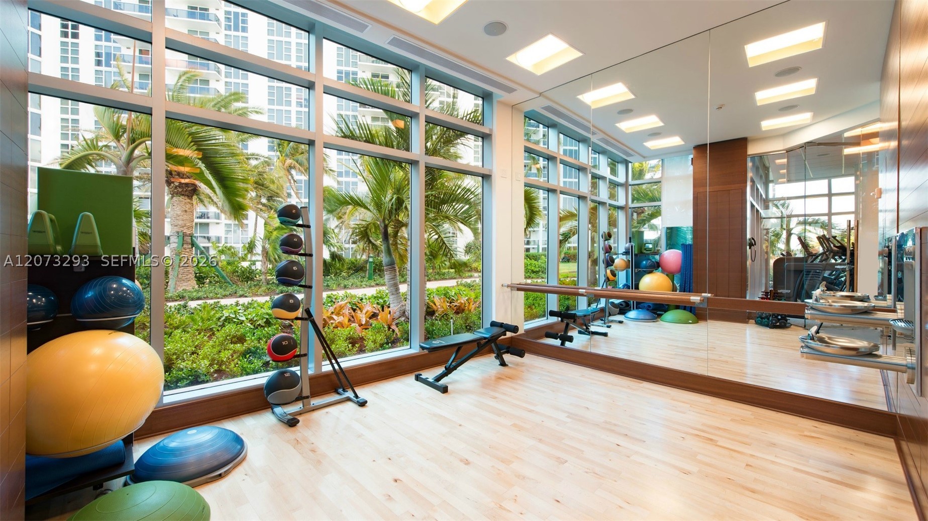 10295 Collins Ave #804 Bal Harbour, FL 33154