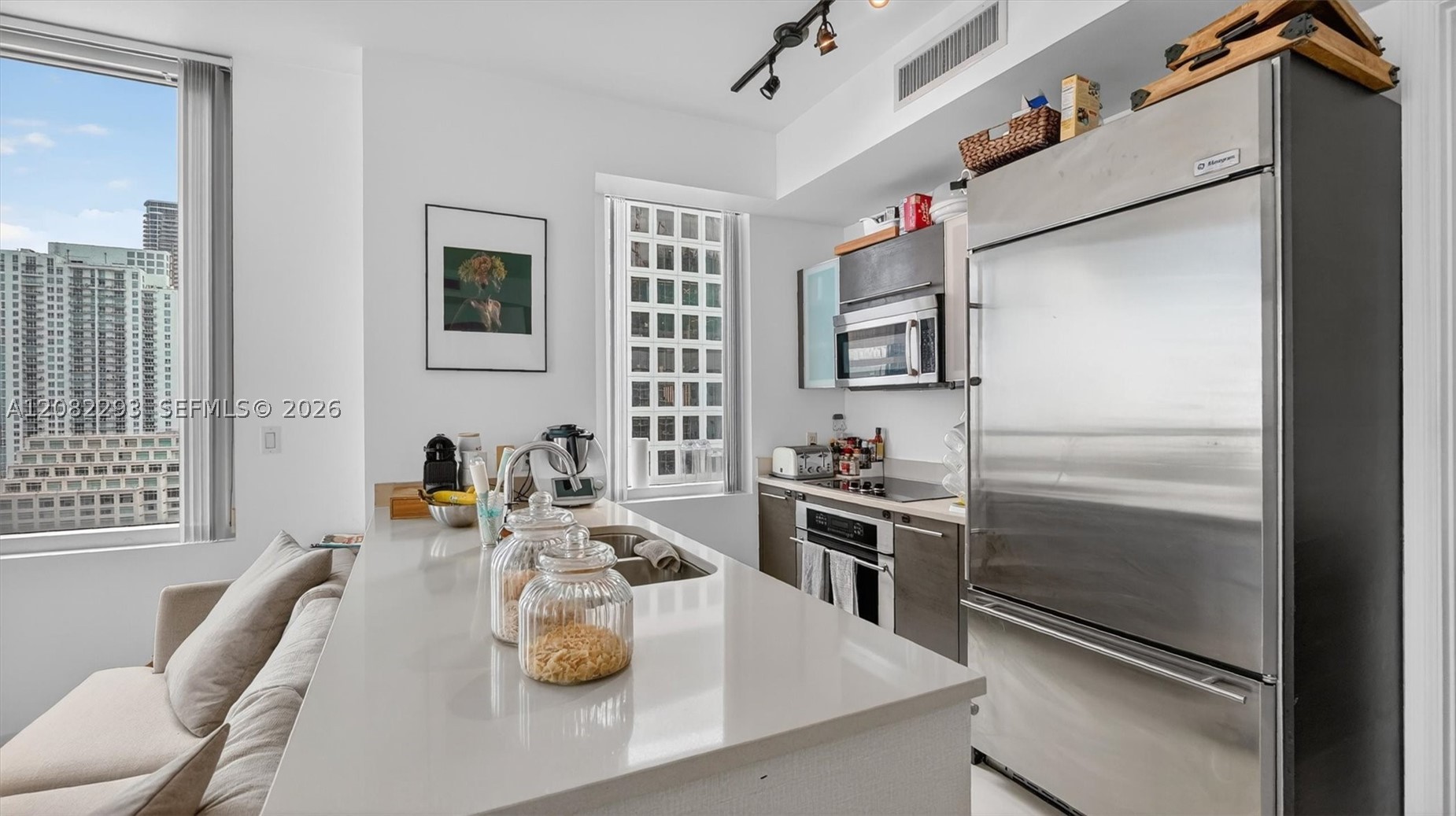 image 500 Brickell East10