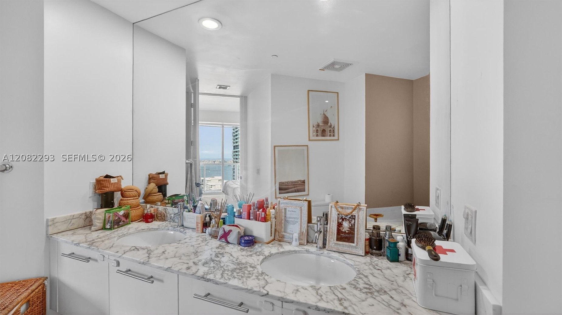 image 500 Brickell East18