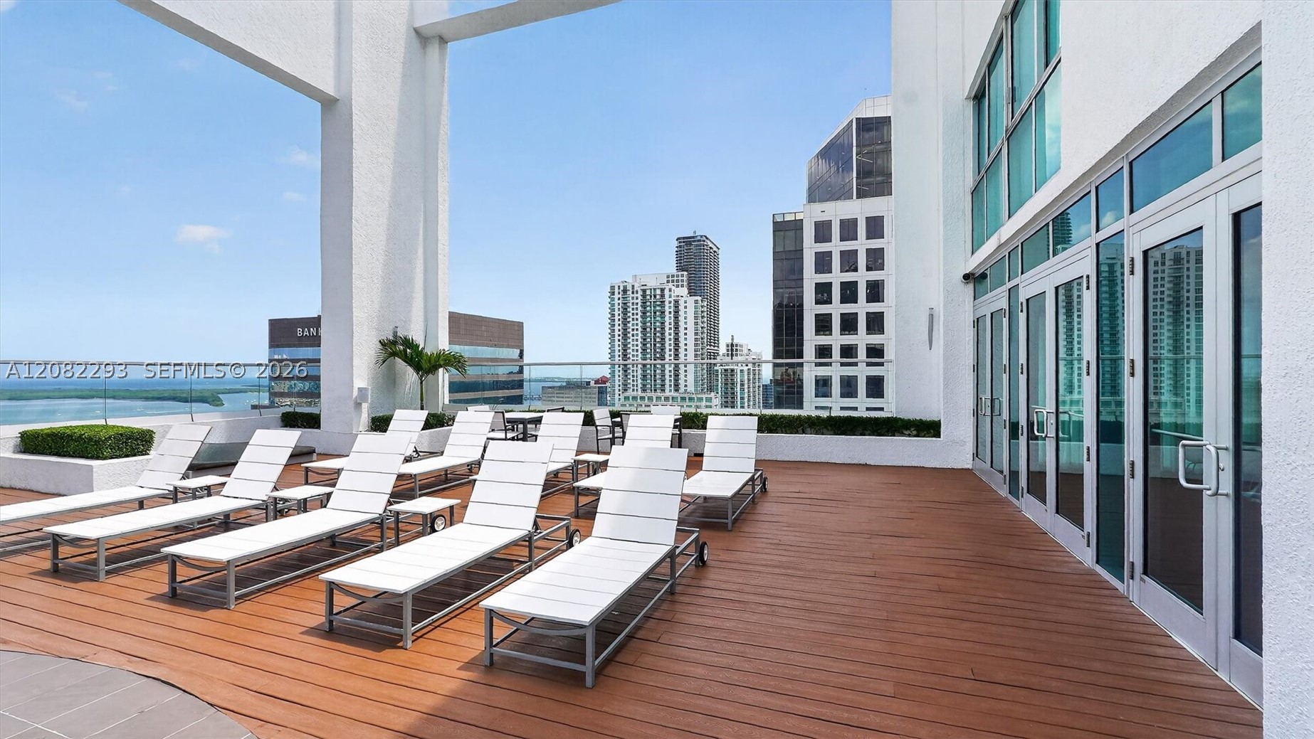 image 500 Brickell East36
