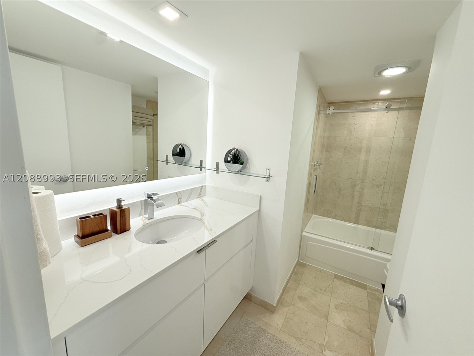 image Harbour House16