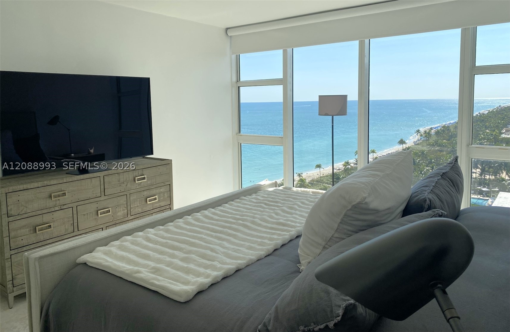 image Harbour House18