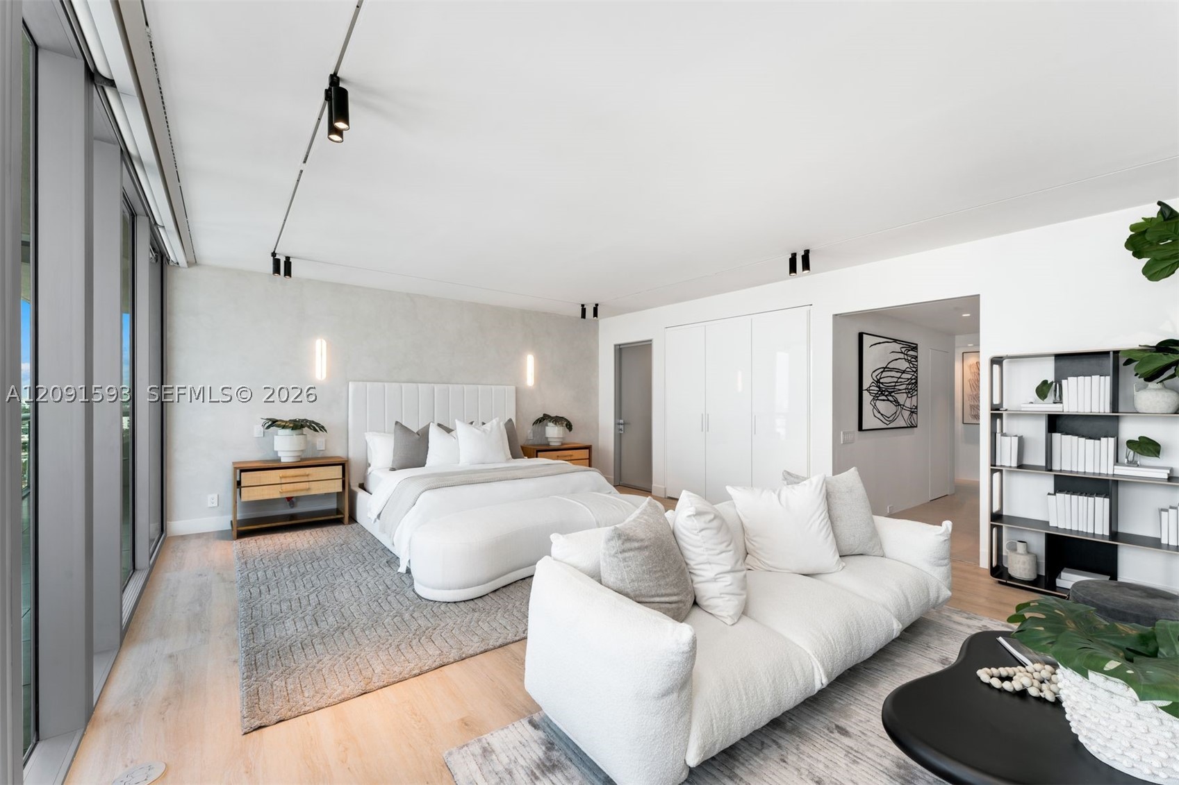 6799 Collins Ave #LPH02 Miami Beach, FL 33141