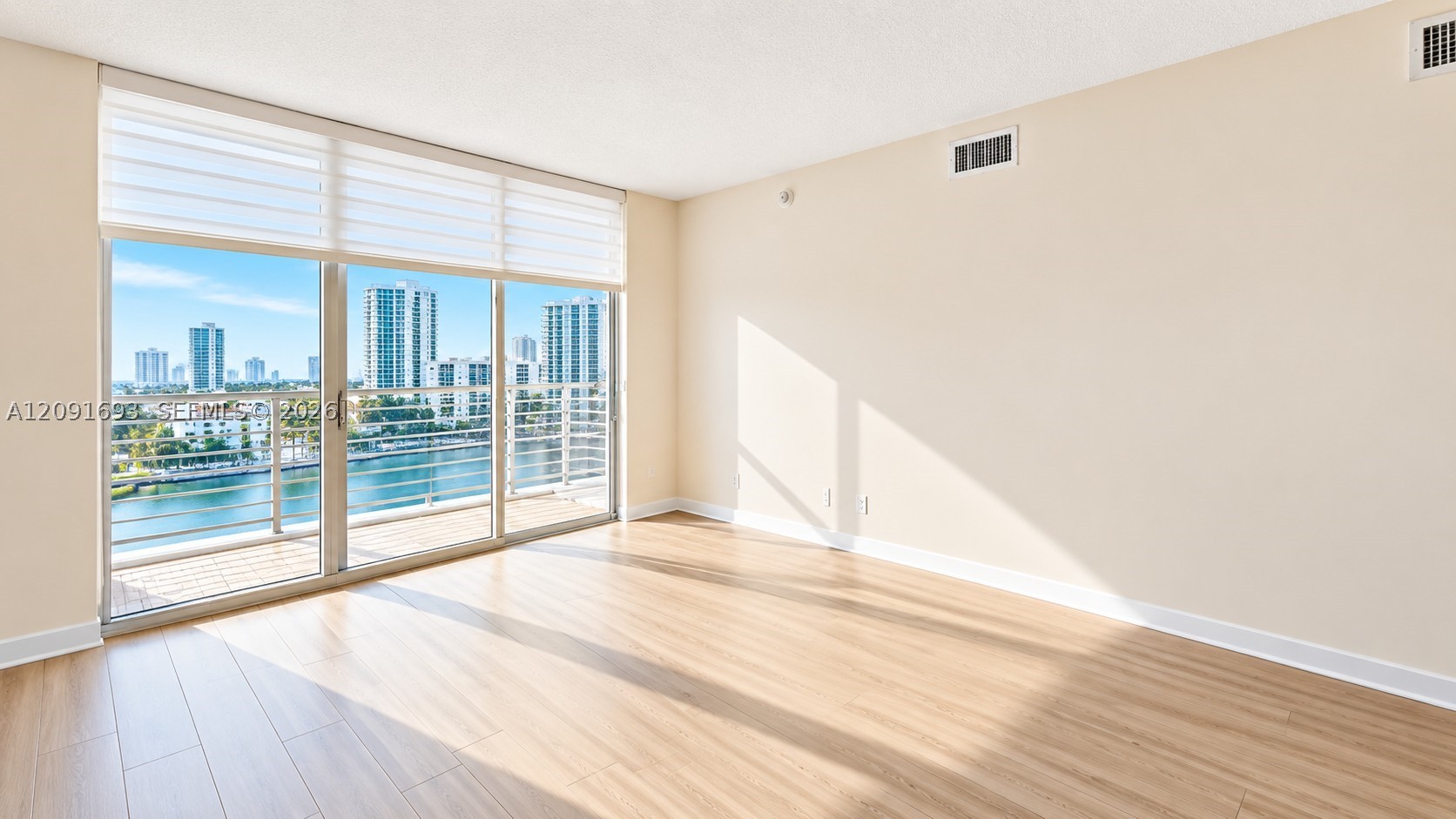 335 S Biscayne Blvd #1601