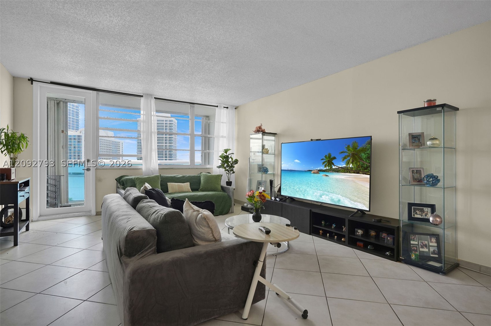6770 Indian Crk Dr #8R Miami Beach, FL 33141