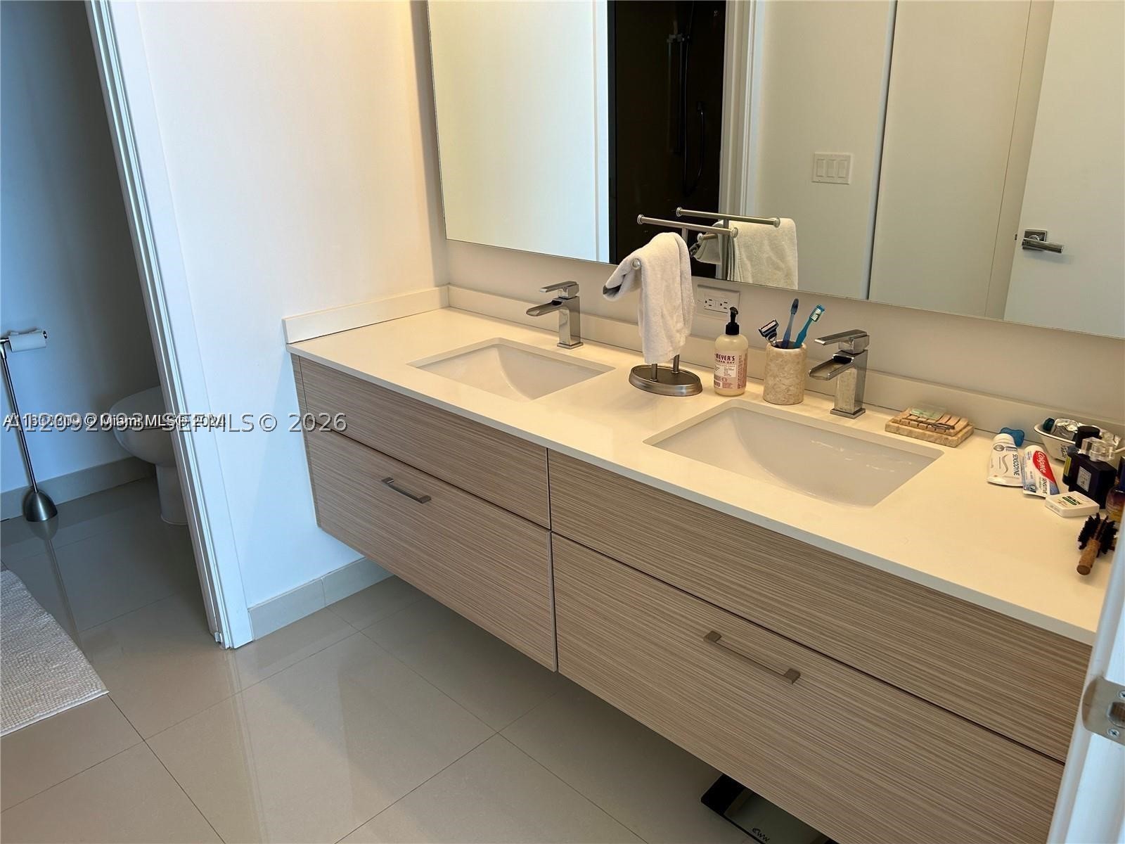 image Bay House10