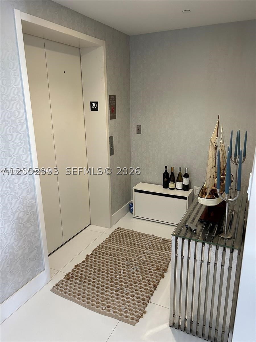image Bay House2