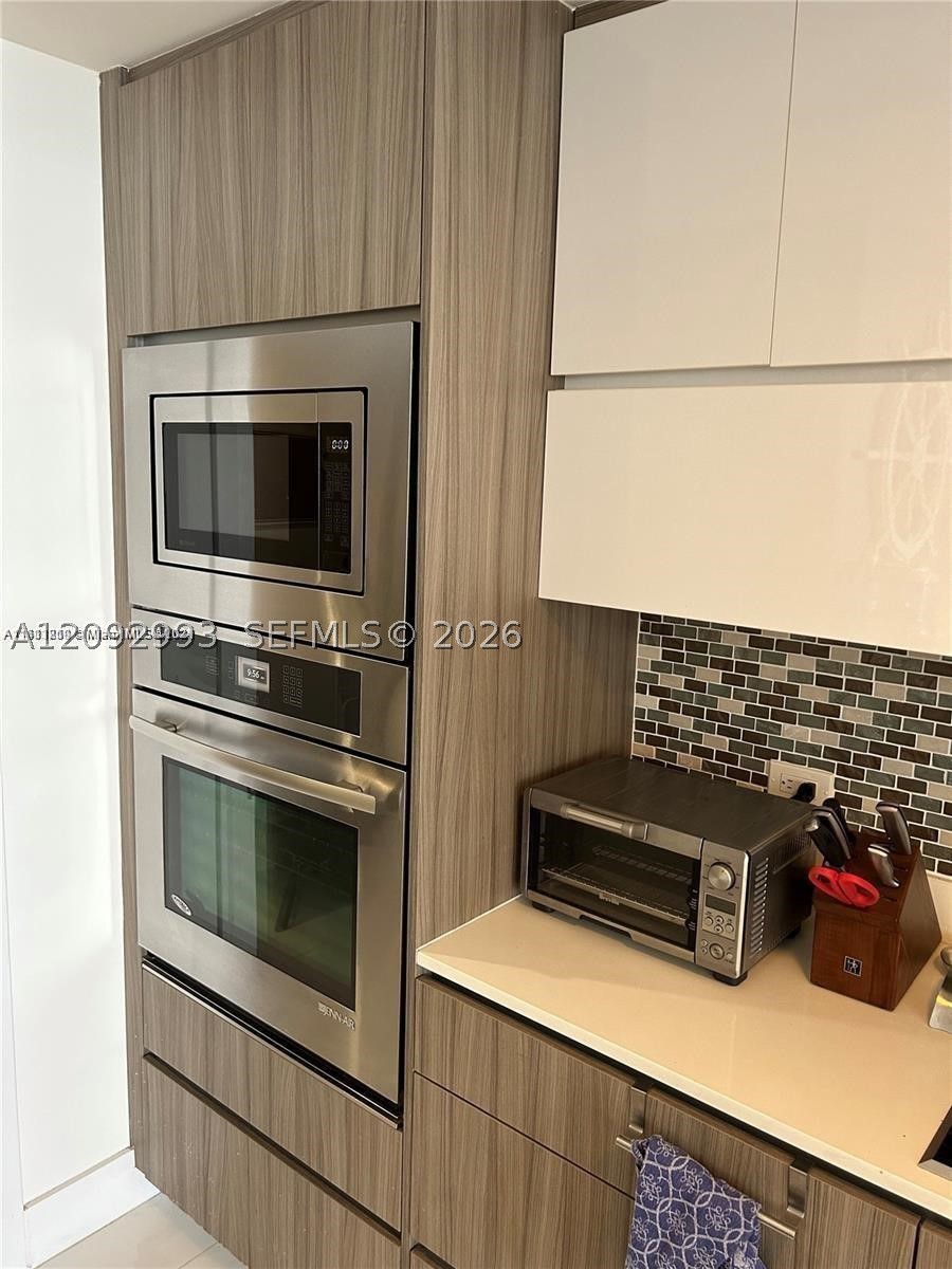 image Bay House35