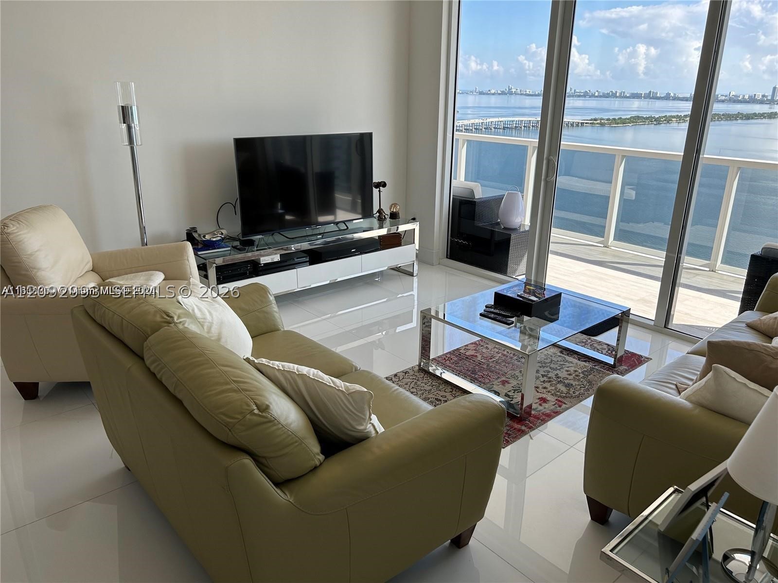 image Bay House37