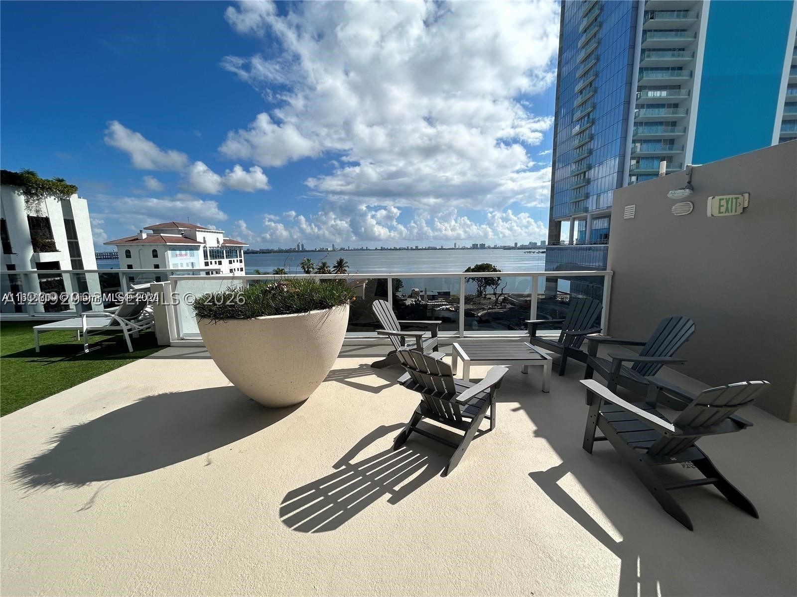 image Bay House41