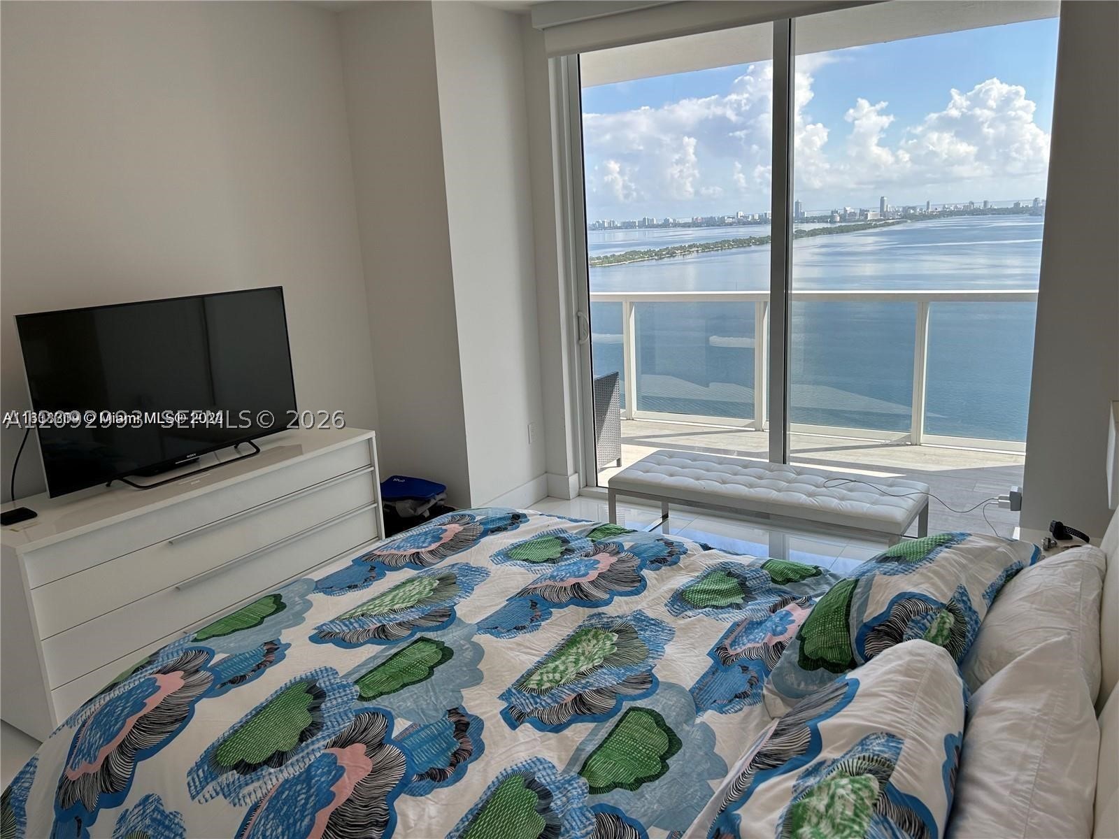 image Bay House42